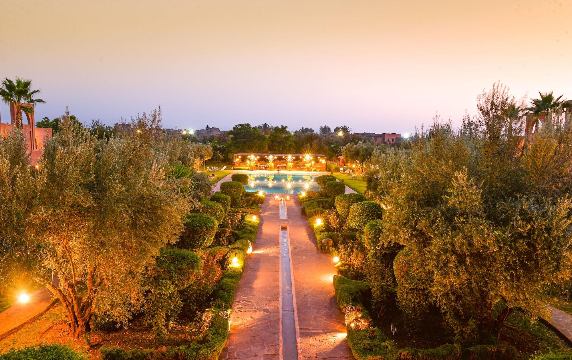 Les Jardins De Zyriab Bed & Breakfast Ait Hamid Bagian luar foto